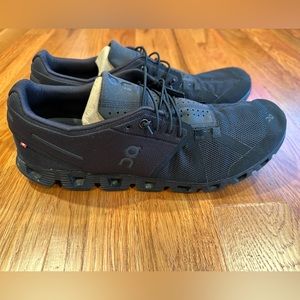 On Cloud On Running Men’s Cloud Shoes Size 12.5 Black